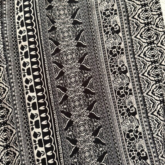 Susan Graver Boho Print Lounge Pants Size 1XP Black White Elastic Waist Joggers - Picture 9 of 12